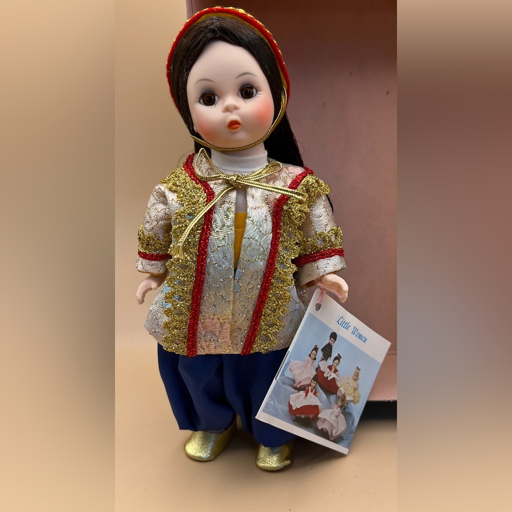 2403-MTT VINTAGE 1980 MADAME ALEXANDER DOLL TURKEY #587 ORIGINAL BOX PRELOVED